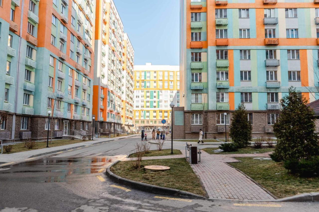 Akvarel Apartment Near Adk Almaty Extérieur photo